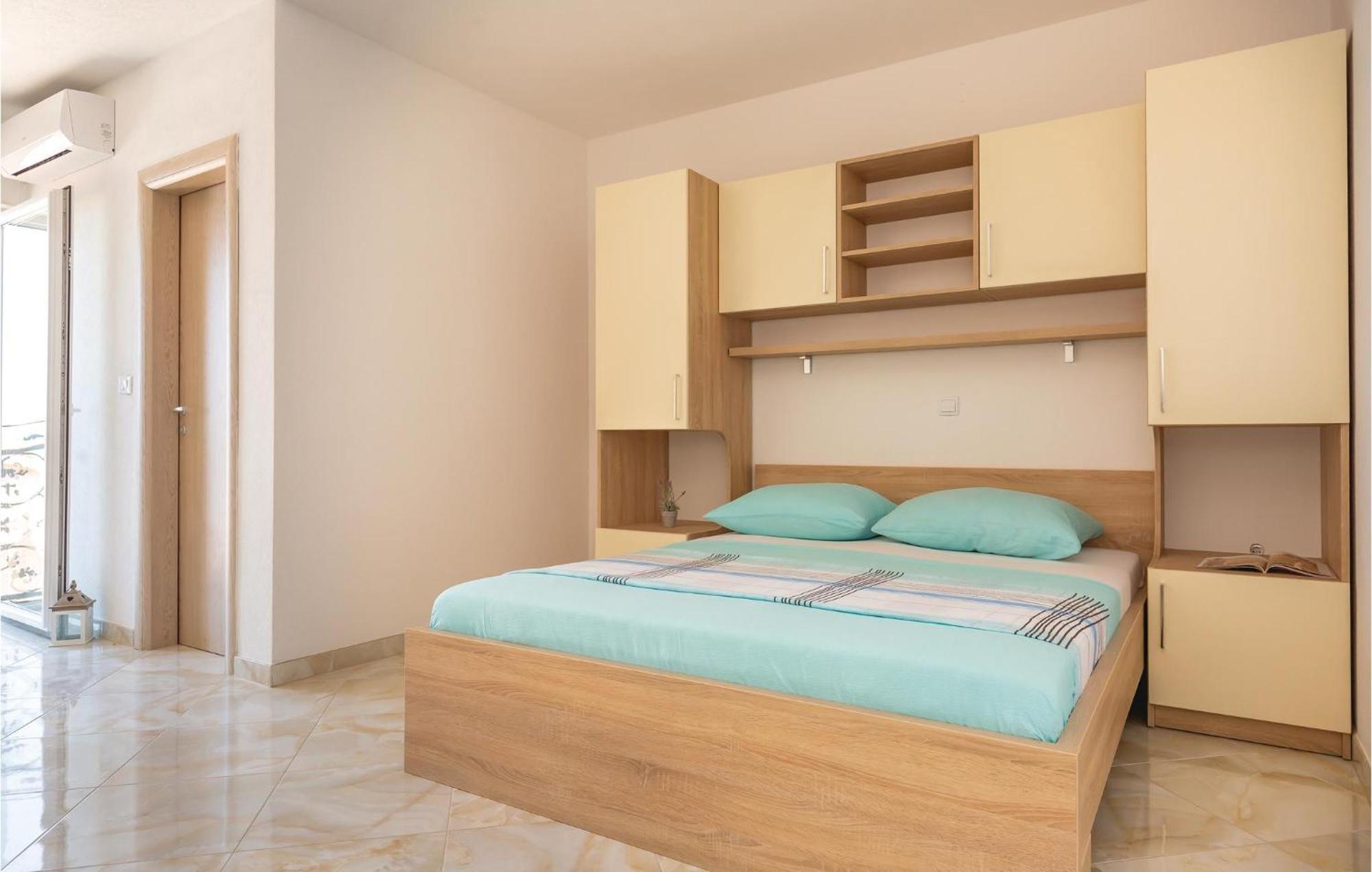 Beautiful Apartment In Krvavica With Kitchen المظهر الخارجي الصورة